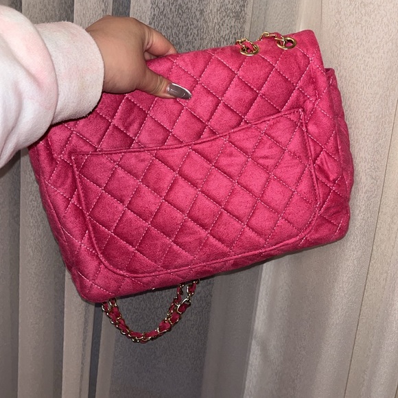 Quilted Pink Bag with Gold Hardware - Picture 5 of 8
